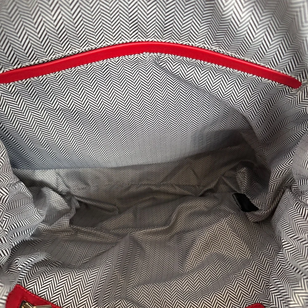 Red purse - Picture 4 of 4